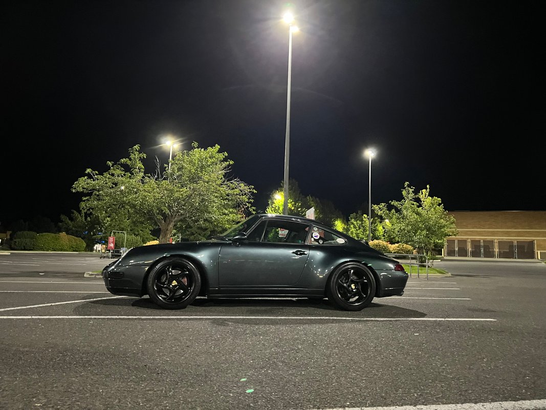 Identify this 1995  Porsche 911